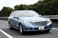 【E250 CGI ブルーエフィシェンシー ステーションワゴンのオプション装備】
	メタリックペイント＝8万4000円／ナイトビューアシストプラス＝25万円／レーンキーピングアシスト＝7万5000円／キーレスゴー＝15万円／メモリー付パワーシート＝15万円