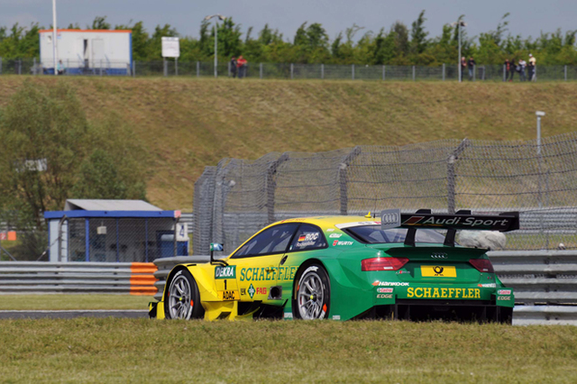 洋書◆DTM ドイツツーリングカー選手権写真集 2017 本 BMW ベンツ 洋書◇DTM ドイツツーリングカー選手権写真集 2017 本 BMW
