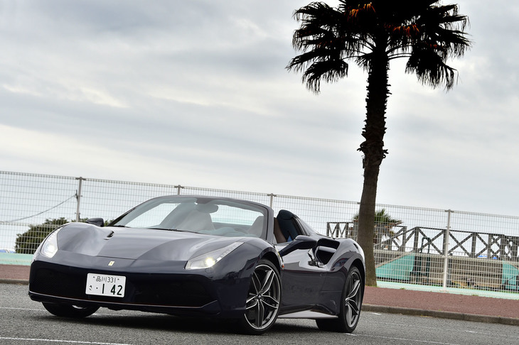 フェラーリ488スパイダー