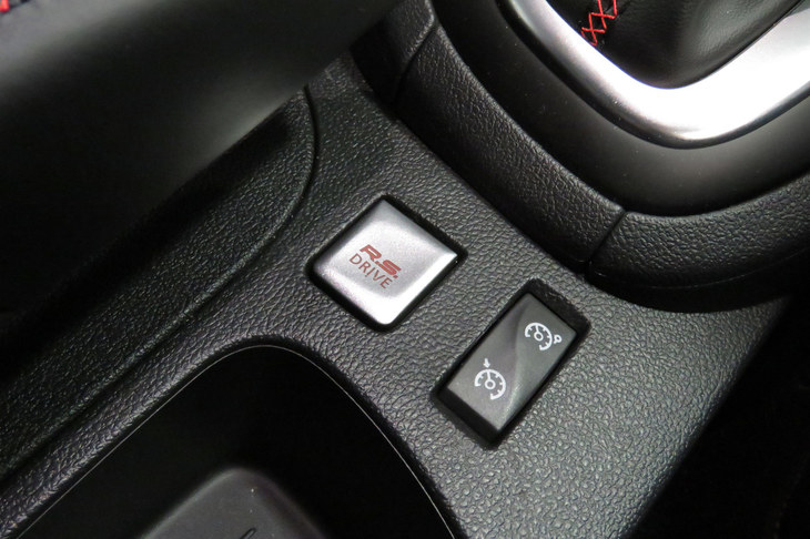 ルノー・ルーテシア ルノースポール18（センターコンソール）