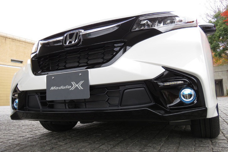 ホンダ・フリード モデューロX Honda SENSING（6人乗り）