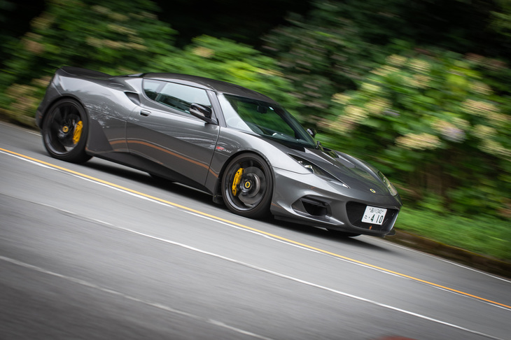 「エヴォーラ」シリーズでは、グレードを問わずMT仕様にトルセン式LSDが標準装備される。