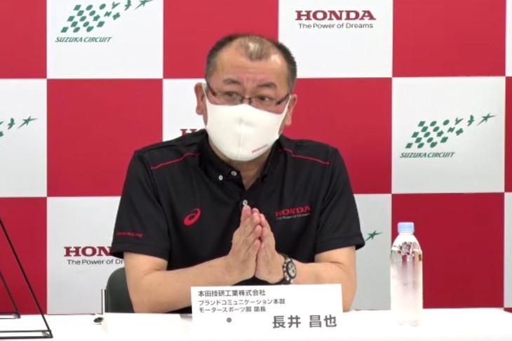 本田技研工業のブランドコミュニケーション本部モータースポーツ部部長を務める長井昌也氏。「（F1撤退が決まっているホンダは）今後モータースポーツとどう関わっていくのか？」という質問に対して、「来年以降についてはこれから考えていく。ファンがどう楽しめるかを中心に、推進していきたい」などとコメントした。