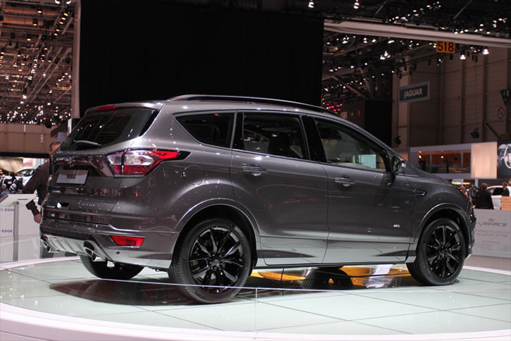 フォード・クーガ