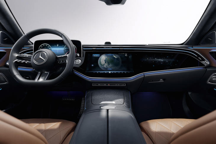 メルセデス・ベンツEクラス（インストゥルメントパネルまわり）