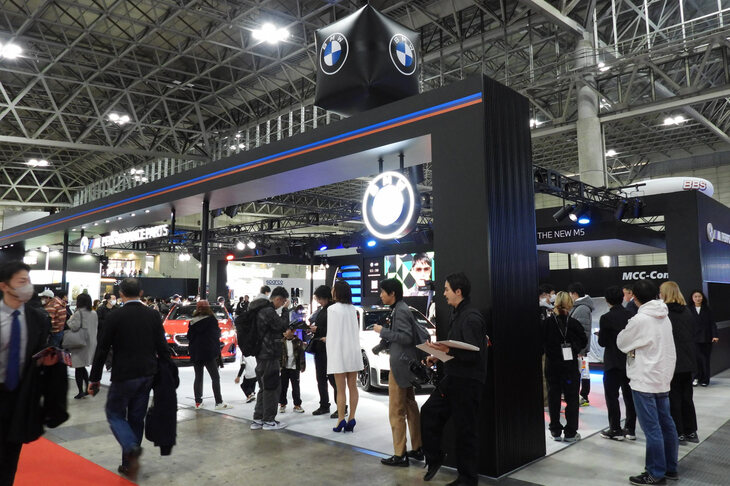 「東京オートサロン2025」よりBMWブースの様子。