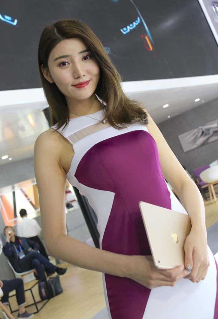 クオロスブースにて。