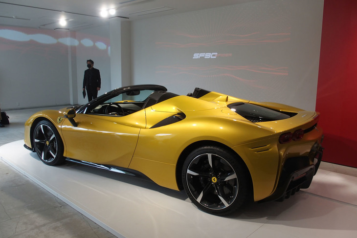 フェラーリSF90スパイダー（エクステリア）