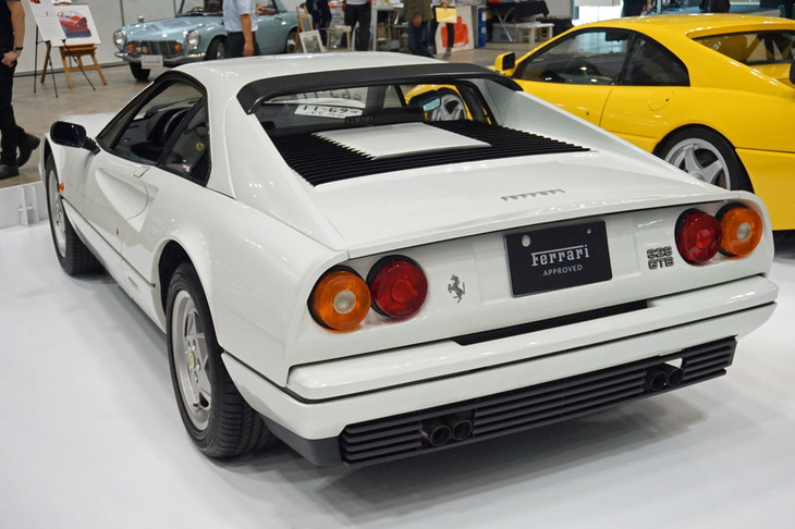 フェラーリ328GTB（1989年）／AUTO SPECIALE