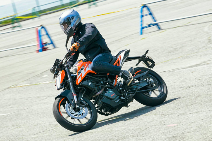 「KTM125デューク」