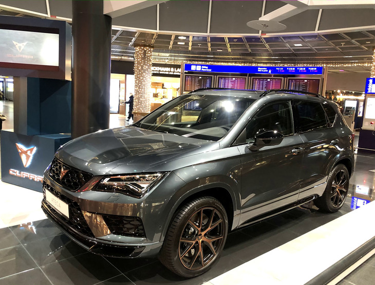 「クプラ・アテカ」。2019年11月、フランクフルト・アム・マイン空港で。