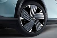 日産が電気自動車「アリア」をマイナーチェンジ　インフォテインメントがGoogleに対応の画像