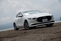 今回のテスト車は2リッター直4ガソリンエンジン（スカイアクティブXではない既存のもの）を搭載した「20S Lパッケージ」。車両本体価格は264万9000円。