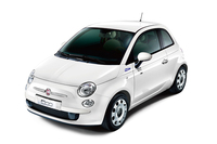 「フィアット500」にデビュー7周年記念モデル