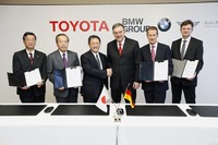 BMWとトヨタが共同技術開発について正式契約