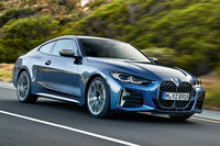 2020年に登場した現行型「4シリーズ クーペ」。ワラジのような縦型の「キドニーグリル」が衝撃的だった。