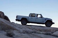 ジープのピックアップトラック「グラディエーター」が2021年冬に上陸の画像