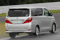 東洋ゴムの新しいミニバン専用タイヤを試すの画像