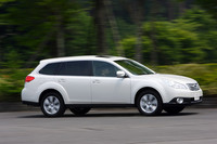 シリーズ中、SUV的なキャラクターをもつ「アウトバック」。セダン、ワゴンと同時にモデルチェンジするのは、レガシィ史上初。