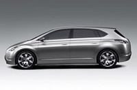 【東京モーターショー2005プレビュー】セダンとミニバンを融合「トヨタ FSC」の画像