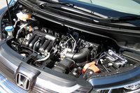 パワーユニットは1.5リッターの直噴ガソリンエンジンと、1.5リッターガソリンエンジンと走行用モーターを組み合わせたハイブリッドの2種類。基本的には「ホンダ・シャトル」と同様のものとなっている。