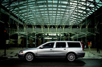 ボルボ、“もっとも充実した”2005年モデルを発表の画像