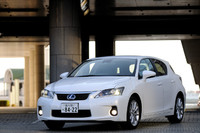 レクサスCT200h“バージョンL”（FF/CVT）／“Fスポーツ”（FF/CVT）【短評】