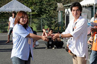 当日は女性の参加者も愛車でエントリー。しかも人気投票とハーマンインターナショナルの審査員賞のダブル受賞に輝いた。もちろん女性だから人気が高かったということではなく、クルマの音が素晴らしかったから。