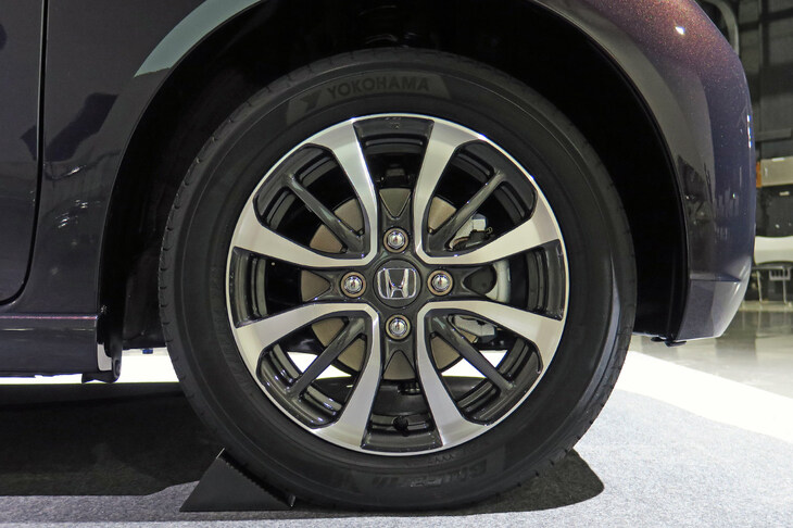 ホンダN-BOXカスタム（タイヤ＆ホイール）