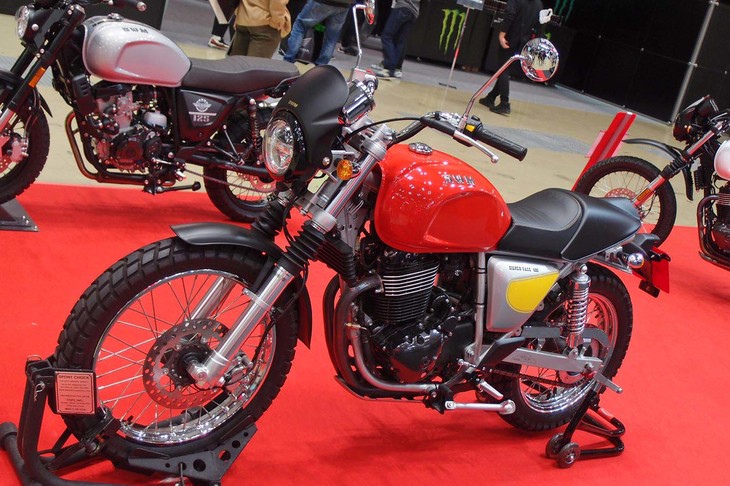 SWMシルバーベース400