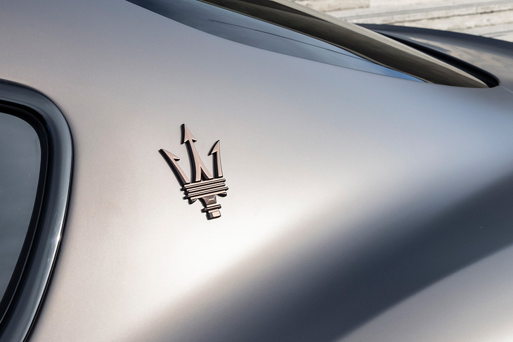 創業は1914年と、100年を超える歴史を誇るマセラティ。戦前はレーシングカーや少量生産の高性能スポーツモデルを手がけるメーカーとして名をはせていた。