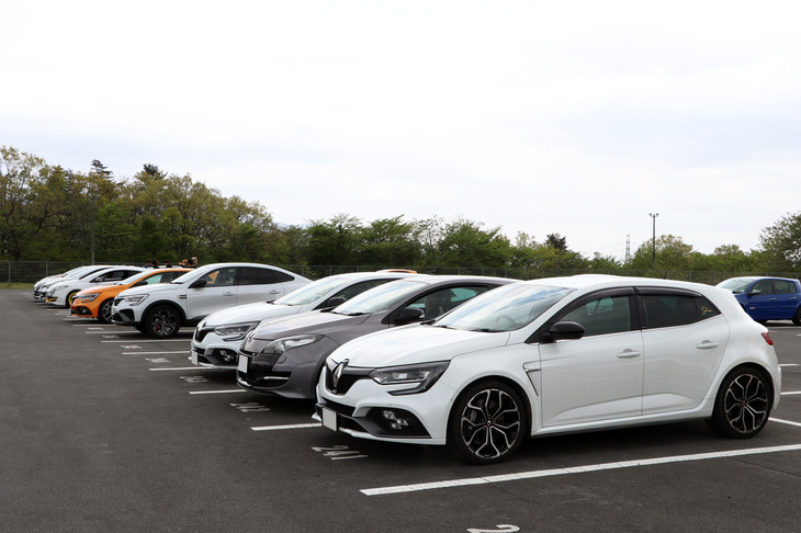 ルノー車とアルピーヌ車のオーナーミーティング「RENAULT・ALPINE DAY IN MFF」も併催された。R.S.モデルとアルピーヌを中心に、約200台が集結。サーキット走行やパレードランなどのレーシングコースコンテンツや、ファン同士の交流を楽しんだ。