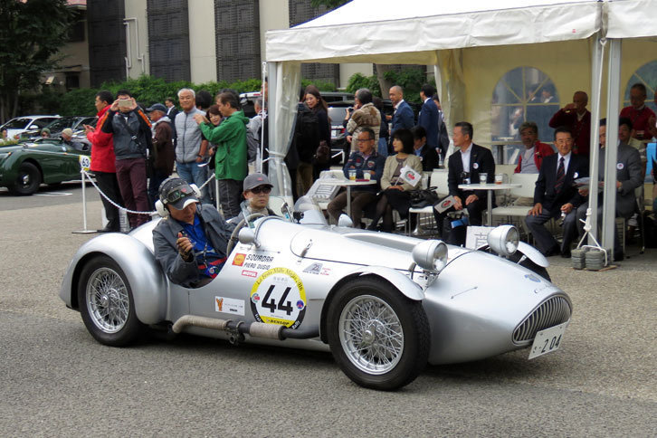 1948年式「チシタリア204」。色は違うけれど、『ウルトラQ』に出てくるカネゴンを思い出すのは、私だけ？