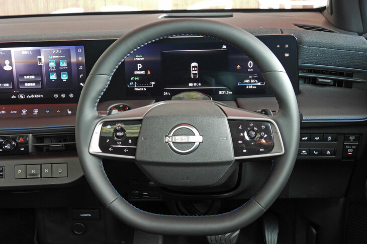日産リーフAUTECH（ステアリングホイール）