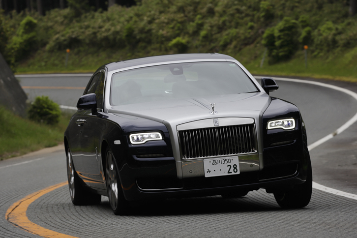 
	ワインディングロードを行く「ゴーストII」。テスターは、ロールス・ロイスでしか作り出せない世界観と燃費、ドライビングプレジャーについて考えた。（photo：北畠主税）
	