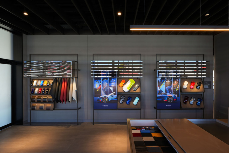 「フォーリセリエ」と呼ばれるカスタマイゼーションプログラムのマテリアル。