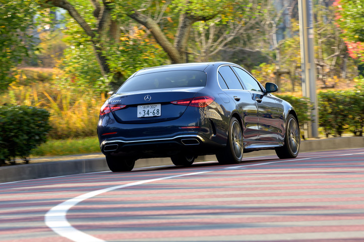 デビューからの4年で成熟が進んだ「Cクラス」。間もなく登場するというマイナーチェンジモデルも気になるところだが、完成度の高い現状のモデルを買っておくのも、大いにアリだろう。