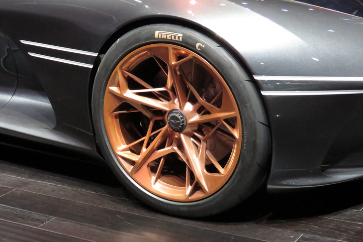 ジェネシス・エッセンティア コンセプト（タイヤ＆ホイール）