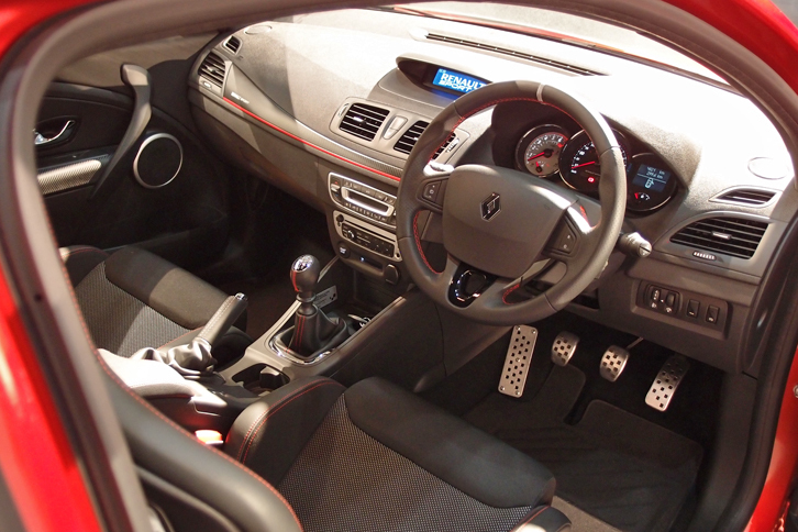 メガーヌR.S. 273ファイナルエディション（インテリア）