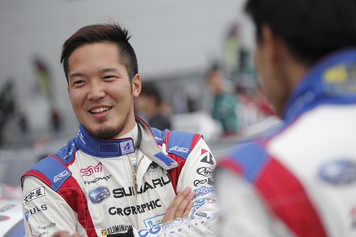 決勝ヒートを前におだやかな笑顔を見せる久保凜太郎選手。