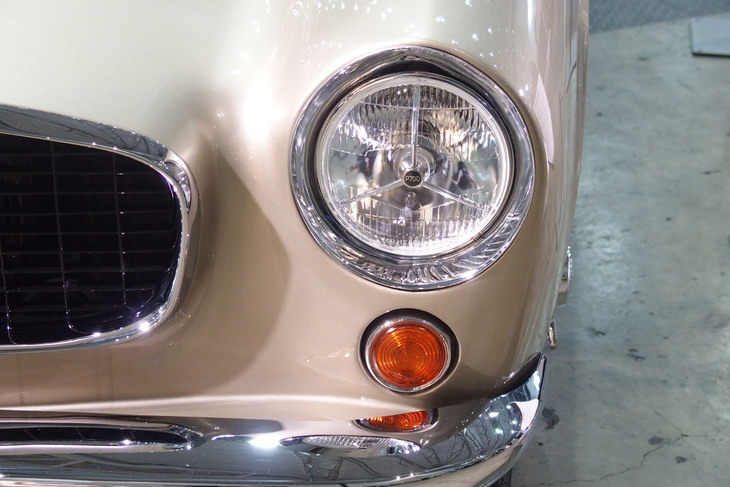 アルヴィス3リッター グラバー スーパークーペ（コンティニュエーションモデル）