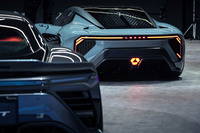 読者諸氏の皆さんは、「トヨタGR GT」と「レクサスLFAコンセプト」（の市販版）、買うとしたらどちらにしますか？