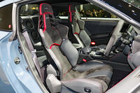 「NISMO」仕様には、新開発のレカロ製シートが採用された。