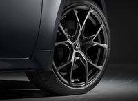 「レクサスIS」にブラック基調の特別仕様車“Fスポーツ モードブラックIV”登場の画像