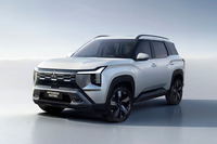 2025年7月17日に世界初公開された、三菱の新型車「デスティネーター」。3列シートを持つ7人乗りのSUVで、アセアン地域を中心にグローバルに展開される。