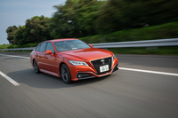 トヨタ・クラウン2.0 RSアドバンス
