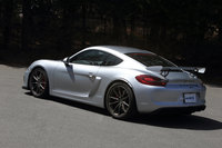 「ケイマンGT4」はサーキット走行を視野に入れたハードコアなグレードとして、2015年のジュネーブショーでデビューした。