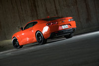 初代のデビューは1966年と、実に半世紀以上の歴史を持つ「カマロ」。現行モデルは6代目のモデルにあたり、日本では2017年11月に発売された。