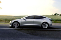 テスラが新型電気自動車のモデル3を発表の画像