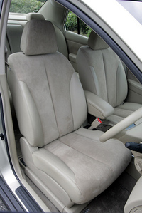 写真をクリックすると、フロントシートが見られます。